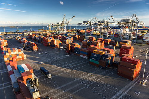 中國三季度外貿數據全面反彈，貨物進出口恢復至去年同期水平